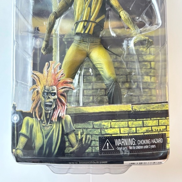 *RARE* NECA Iron Maiden: Eddie 2012 Action Figure - Picture 4 of 12
